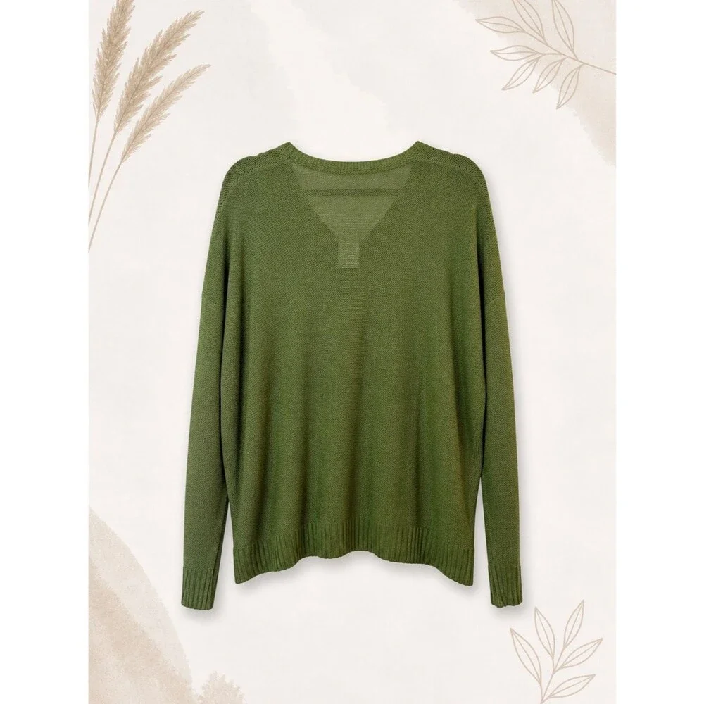 Cupshe Olive Green V-Neck Sweater NWT Size XS Lightweight Knit Hi-Low Hem
